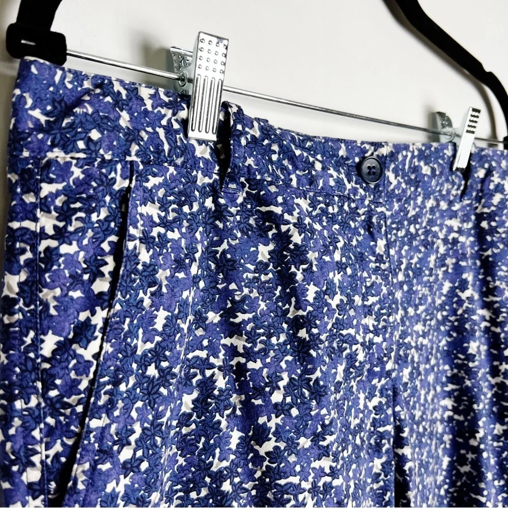 Signature - Blue & White‎ Floral Capri Pants - Sz. 8